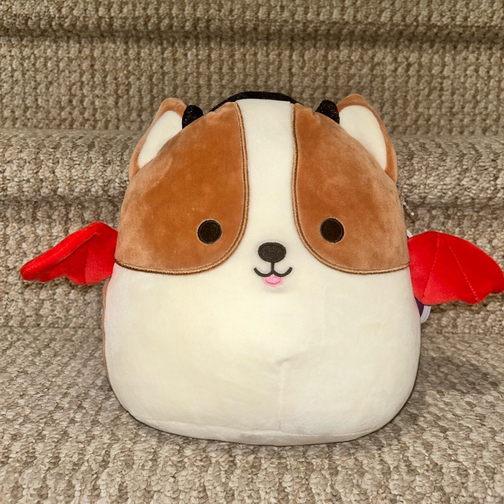 8 in Reginald Squishmallow in Halloween costume! Limited edition.